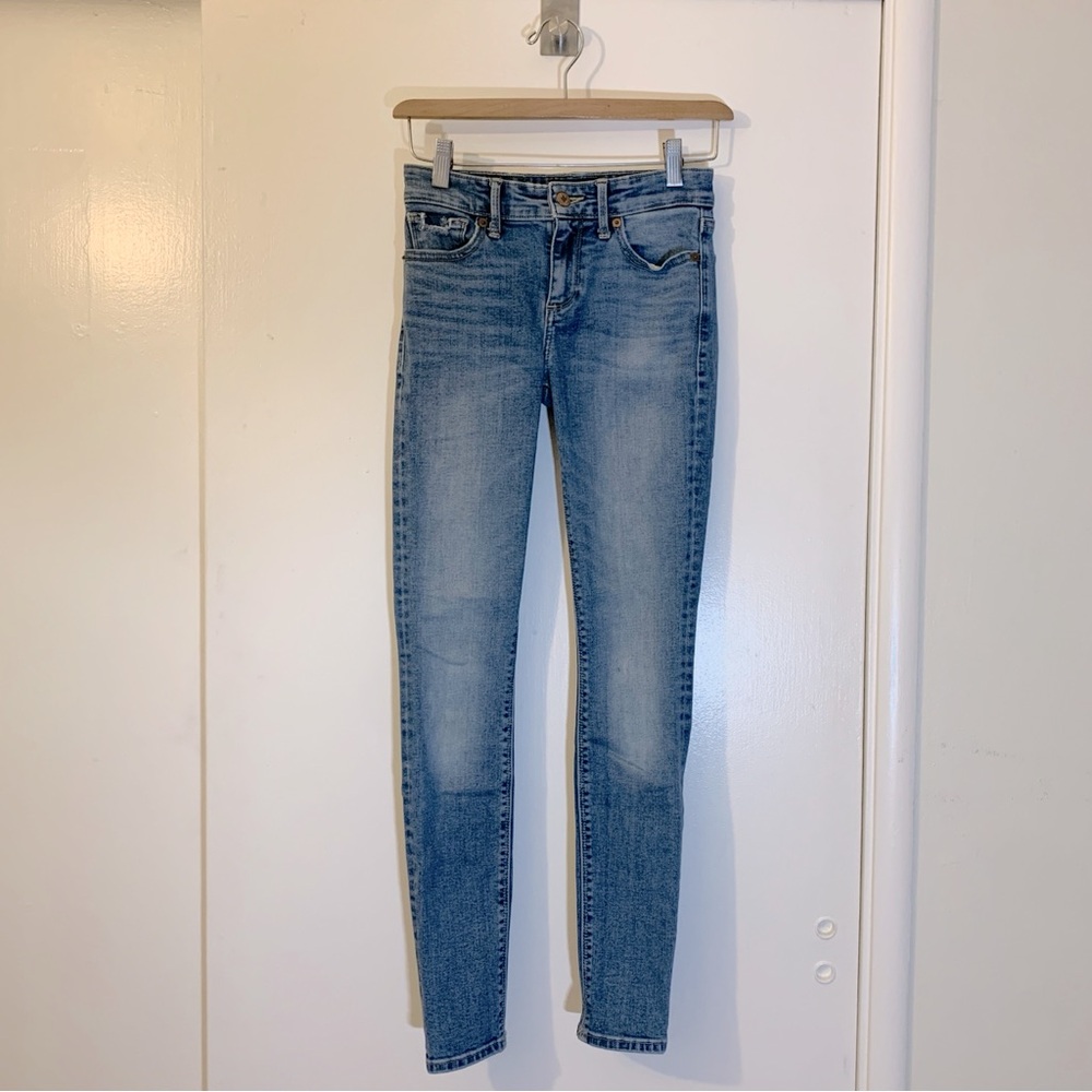 Lucky Brand dark blue skinny jeans